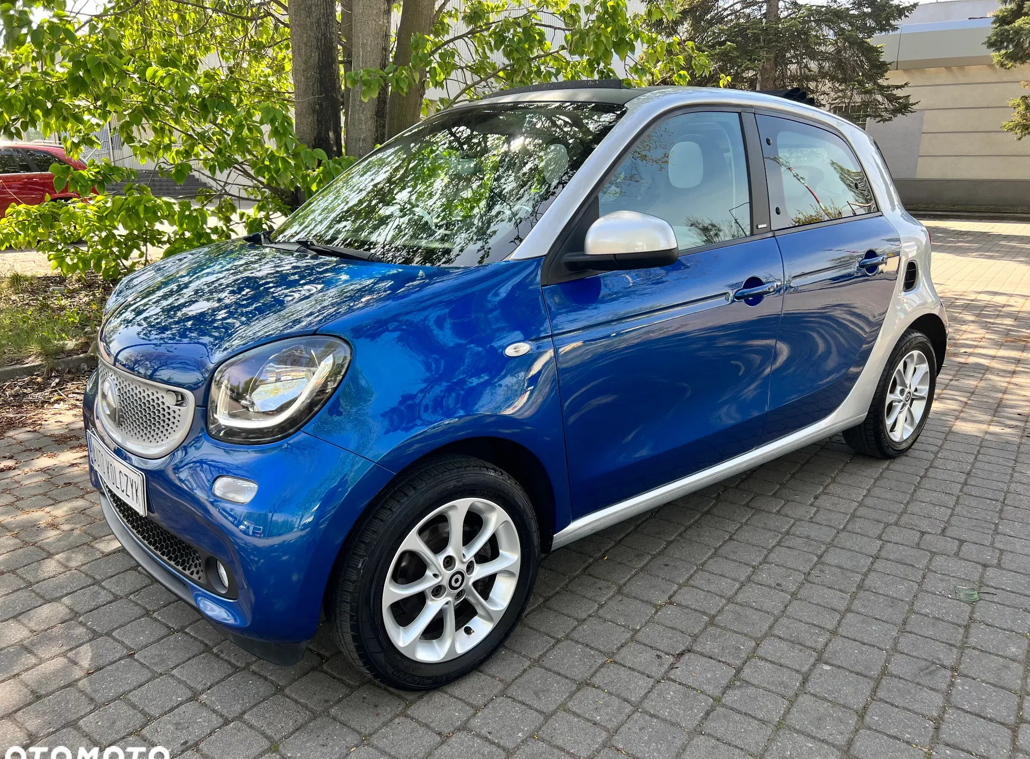 smart Smart Forfour cena 33999 przebieg: 71000, rok produkcji 2015 z Ząbki